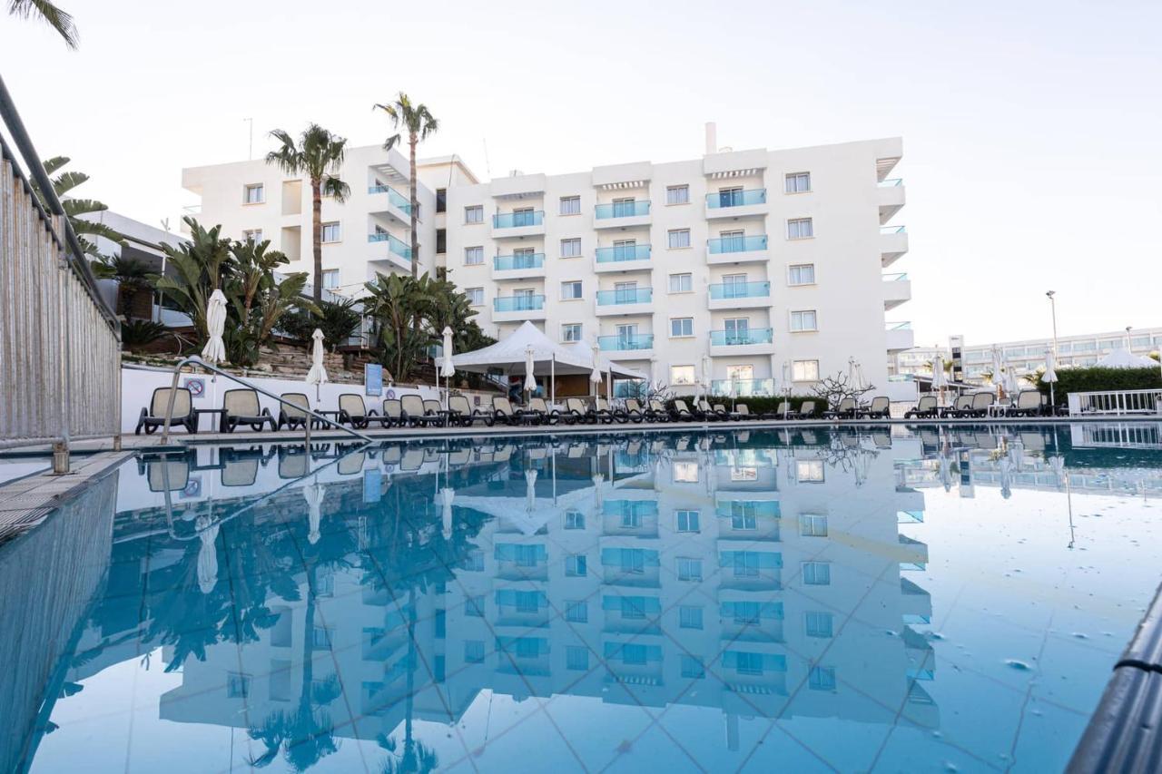 Lägenhetshotell Vrissaki 5*
